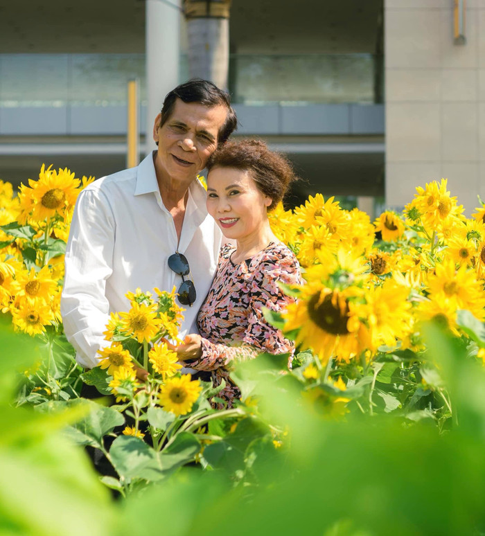 Trong dịp sinh nhật vừa qua, ông Hồ Sỹ An cảm thấy 'thiếu thiếu' vì các con, cháu đang ở Thụy Điển.