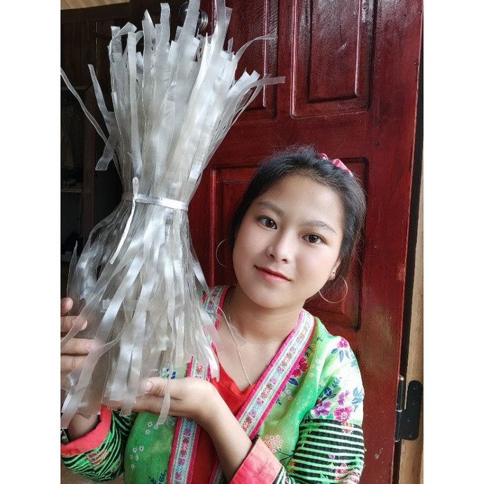 Sùng Bầu là cô gái người H'Mông khá nổi tiếng trên nền tảng Tiktok