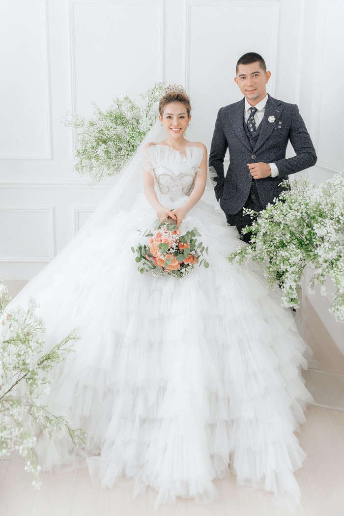 Ngân 98 từng ngỏ ý muốn chia tay với Lương Bằng Quang để cả hai tìm cảm giác mới lạ khác sau 7 năm yêu nhau, nhưng không được đồng ý. 