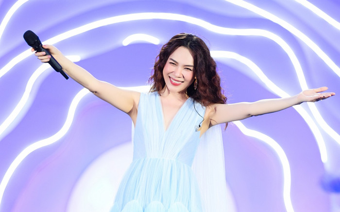 Mỹ Tâm 'hack tuổi' với váy công chúa trong liveshow tại Đà Nẵng Ảnh 2