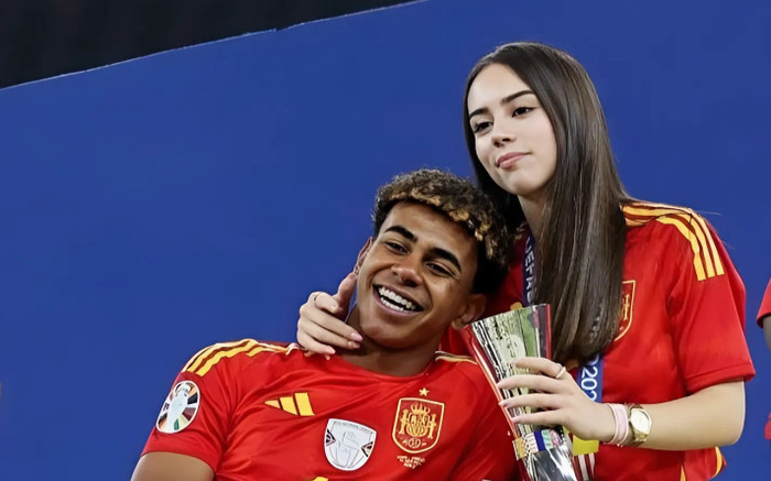 Bạn gái thần đồng 17 tuổi đốn tim với vẻ đẹp nóng bỏng Ảnh 2