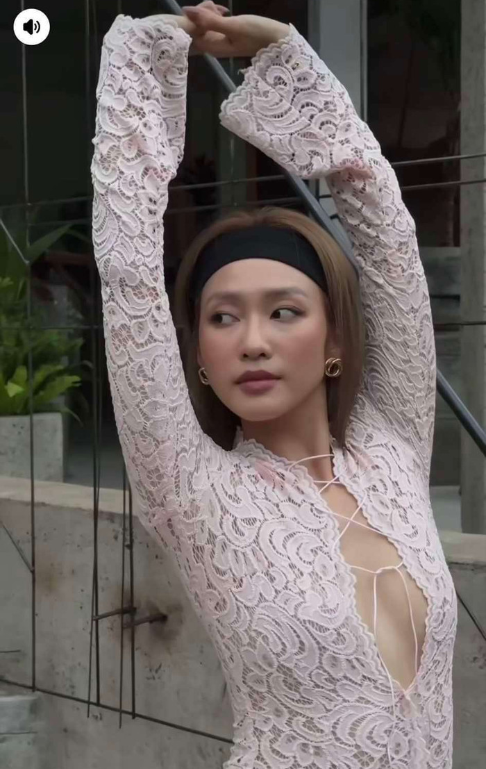 Vóc dáng sexy của Khả Ngân