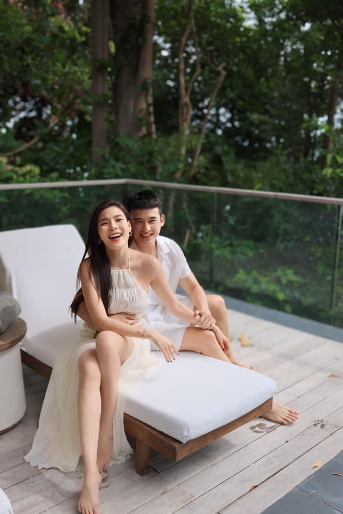 Cuộc sống hôn nhân viên mãn của Thuý Diễm - Lương Thế Thành khiến nhiều người ngưỡng mộ.