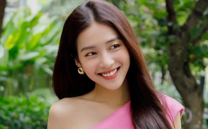 Giữa đêm, Khả Ngân khoe ảnh 'con cưng' cực yêu, giống mẹ như hai giọt nước Ảnh 2