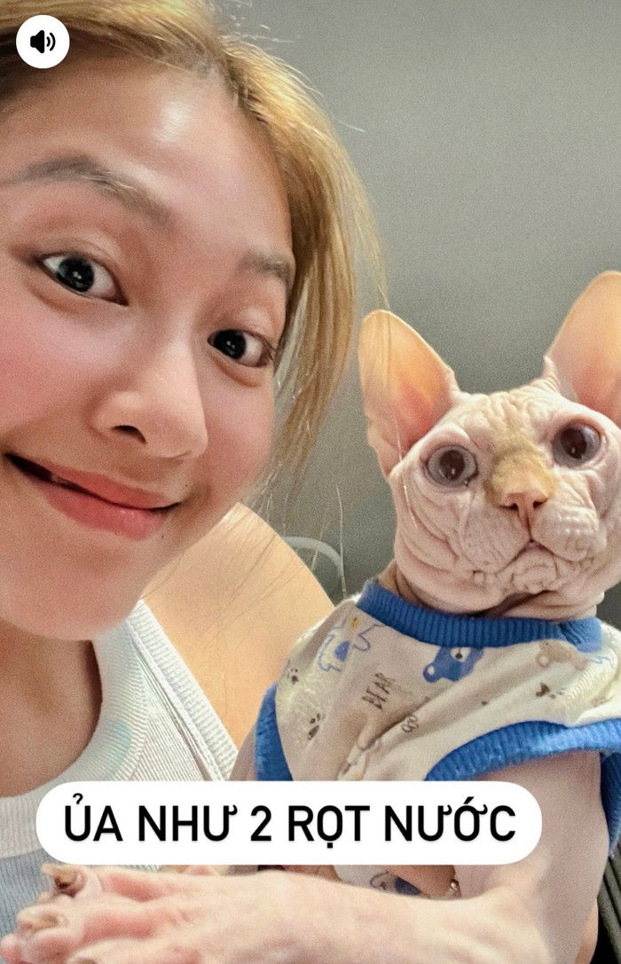 Giữa đêm, Khả Ngân khoe ảnh 'con cưng' cực yêu, giống mẹ như hai giọt nước Ảnh 1