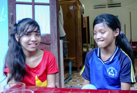 2 chị em San Ốc và San U