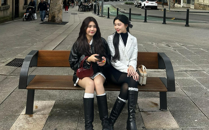 Hai ái nữ nhà MC Quyền Linh đọ sắc đẹp ngẩn ngơ trong một khung hình Ảnh 2