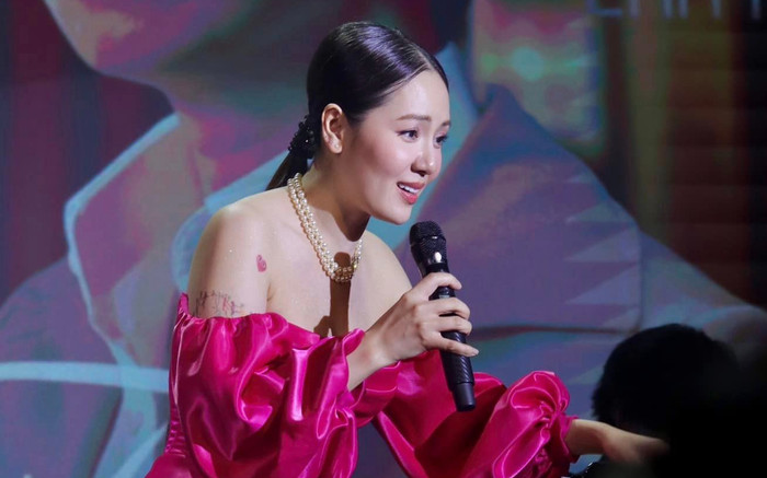 Phương Linh bị khán giả góp ý 'hát nhạc buồn nhưng lại cười' Ảnh 2