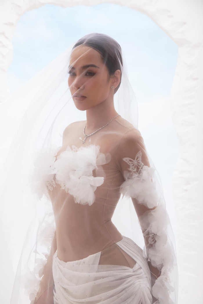 Lộ ảnh Lê Hoàng Phương diện váy cưới, dân tình xôn xao chuyện cô kết hôn sau khi kết thúc nhiệm kỳ?