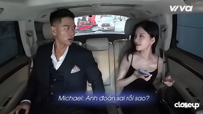 Trong lần đầu gặp gỡ riêng với người chơi nữ ở Đảo Thiên Đường, Michael Trương khá cẩn trọng và đưa ra những câu hỏi để hiểu thêm về đối phương. Ảnh: Chụp màn hình