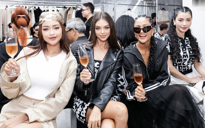 Vợ thủ môn Bùi Tiến Dũng đẹp nổi bật khi 'đụng' các Hoa hậu đình đám Ảnh 2