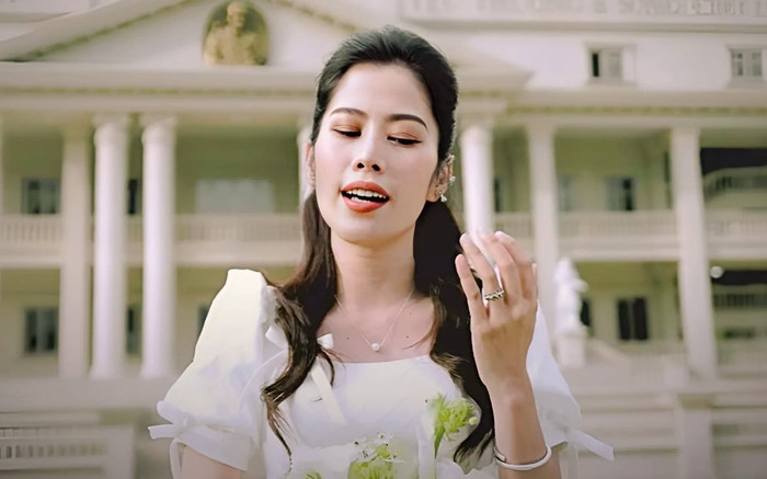 Nam Em khoe nhẫn cưới Ảnh 2