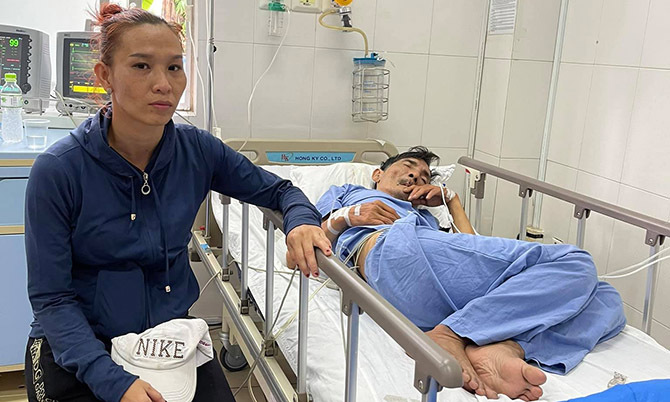 Đồng thời, vợ trẻ của Thương Tín cũng có gương mặt khá sắc lạnh với gò má cao, đường nét trái xoan khá hốc hác được đánh giá là khá khắc khổ.