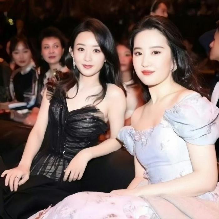 Không phải Triệu Lệ Dĩnh hay Lưu Diệc Phi, đây mới là nữ hoàng đích thực của CBiz Ảnh 1