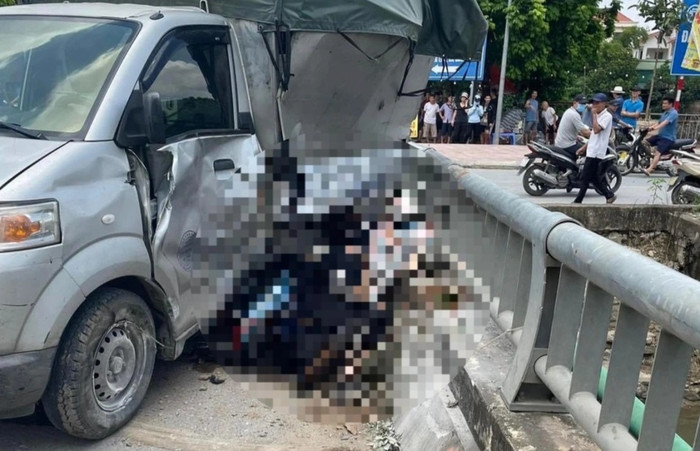 Hiện trường vụ tai nạn thương tâm. Ảnh: báo Giao Thông