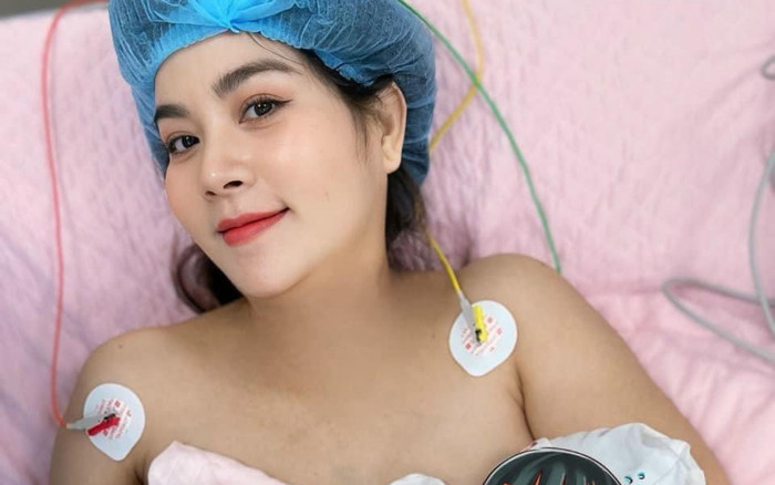 Vừa đón bé Rồng con, Kha Ly hé lộ khoảnh khắc đặc biệt với ái nữ Ảnh 2