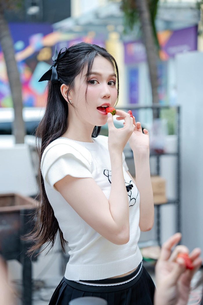 Ngọc Trinh bất ngờ đăng đàn tỏ tình bạn trai. Ảnh FBNV