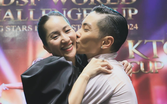 Phan Hiển hôn Khánh Thi nồng cháy sau khi nhận tin vui Ảnh 2