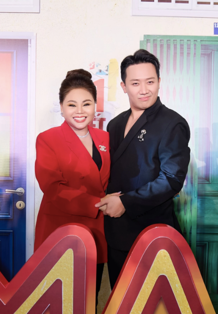 Tên tuổi của Lê Giang phất lên 'như diều gặp gió' sau khi tham gia những dự án phim điện ảnh của Trấn Thành. 