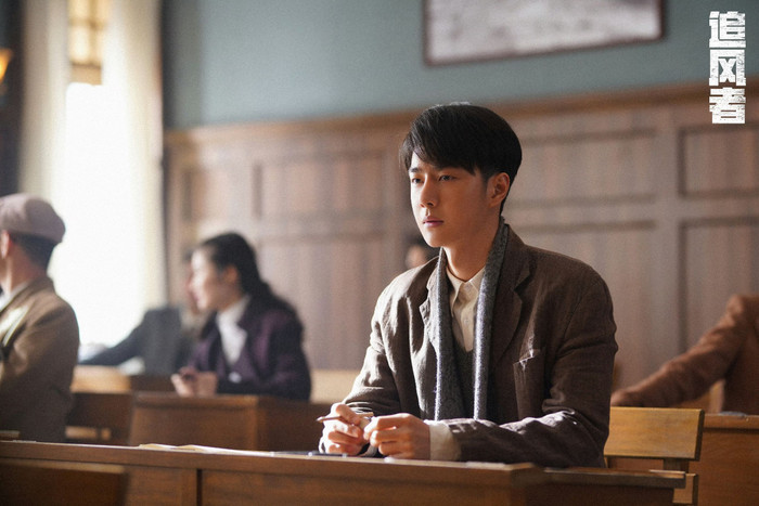 Vương Nhất Bác chứng minh sức hút cũng như khả năng diễn xuất tiến bộ với Truy Phong Giả. Nam diễn viên có không ít cảnh diễn cảm xúc khiến netizen bất ngờ. 