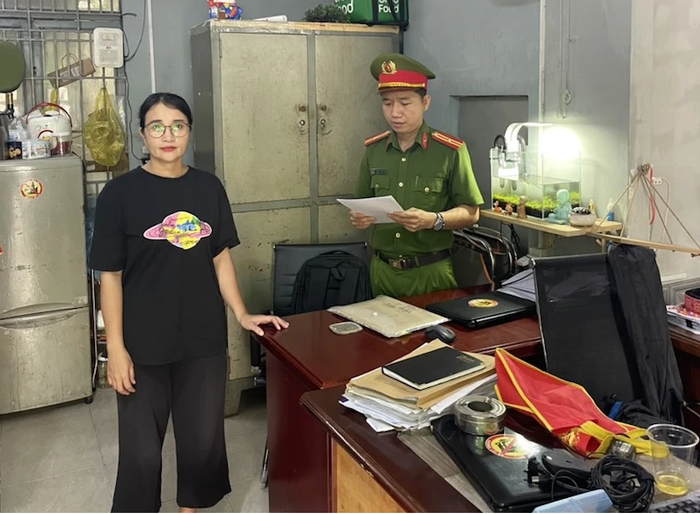 Điều tra viên của Cơ quan CSĐT Công an TP.Đà Nẵng quyết định khởi tố bị can và bắt tạm giam đối với Nguyễn Thị Thúy Kiều.