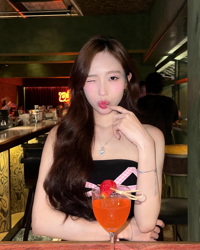 Yuna Vũ được nhiều người nhận xét là 'bản sao Taeyeon' (SNSD) vì có đường nét gương mặt khá giống nhau.