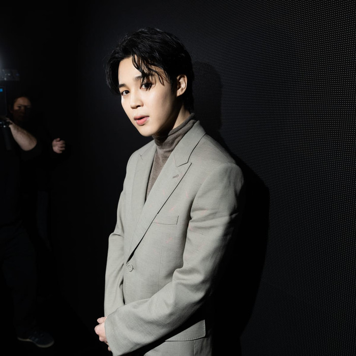 Jimin xuất hiện trong show quảng bá album mới dù đang nhập ngũ Ảnh 4