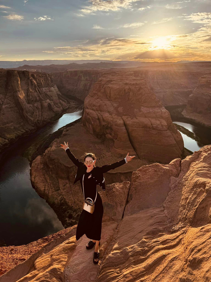 Lệ Quyên tận hưởng chuyến du lịch bên gia đình.