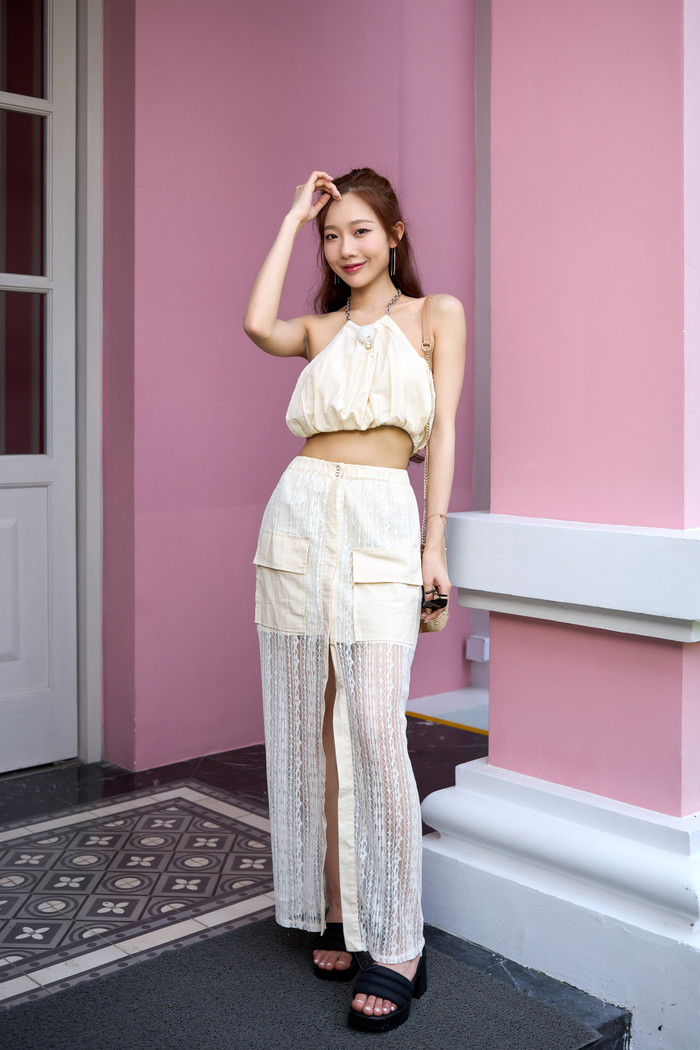 Gần đây, cái tên Yuna Vũ không còn xa lạ với giới trẻ Việt Nam, đặc biệt là fan K-pop. Cô nàng được biết đến với biệt danh “Taeyeon phiền bản Việt”. Gần đây, Yuna còn góp mặt trong show hẹn hò 'Đảo Thiên Đường - Paradise Island' và tạo nên nhiều sức hút hơn.