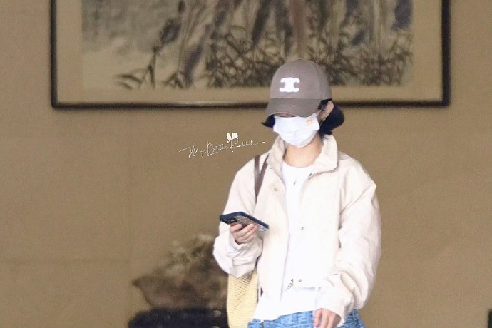 Triệu Lệ Dĩnh vừa xác nhận đóng phim mới đã được khen kính nghiệp, lý do khiến netizen chú ý Ảnh 3