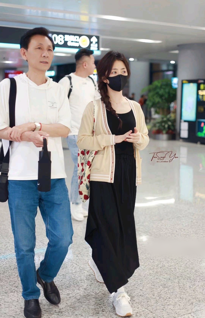 Bố Đàm Tùng Vận. 