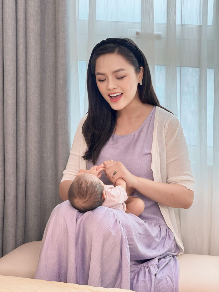 Mẹ bỉm Thu Quỳnh dần tái xuất sau thời gian ở cữ.