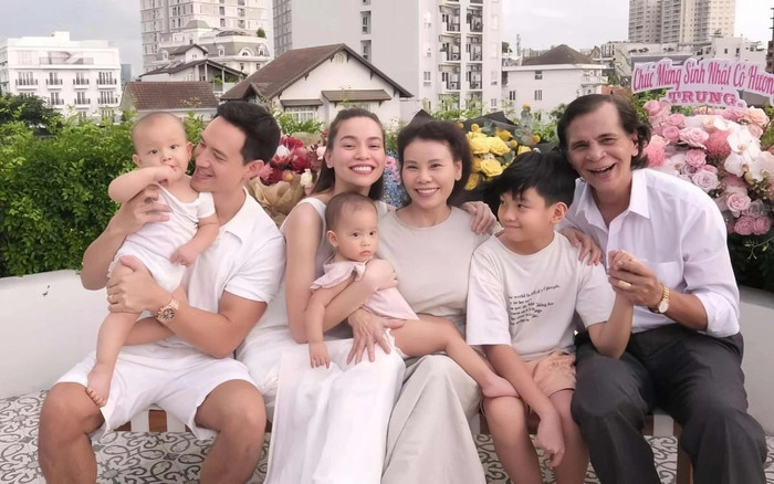 Mẹ ruột của Hồ Ngọc Hà thường xuyên tương tác bên dưới các bài đăng của con gái, con rể.