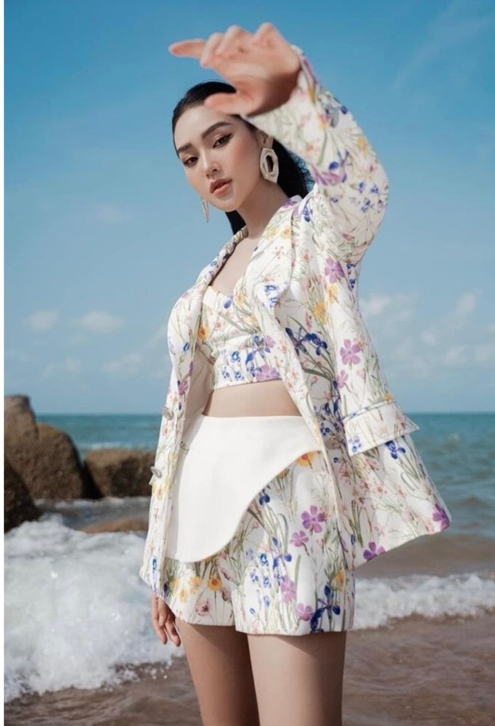 Cù Thị Trà là tình màn ảnh của NSƯT Việt Anh trong Những Nẻo Đường Gần Xa.