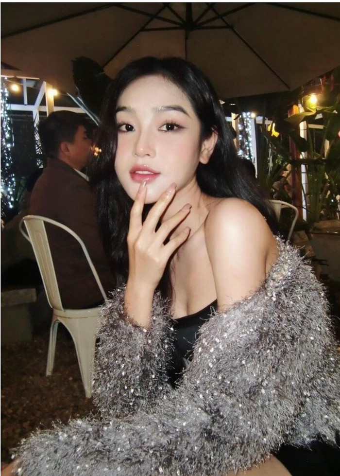 Sắc vóc nóng bỏng của Cù Thị Trà.