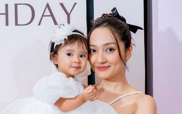 Bảo Anh lần đầu khoe ảnh 'vượt cạn', nhan sắc lúc mới sinh gây chú ý Ảnh 2