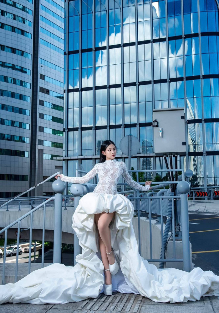 Bảo Châu ghi dấu ấn tại các sàn diễn thời trang lớn trong nước và quốc tế.