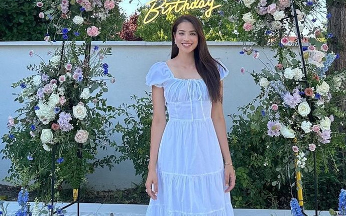 Phạm Hương gây thót tim với tư thế tập Yoga dễ gặp nguy hiểm giữa tin đồn bầu bí Ảnh 2