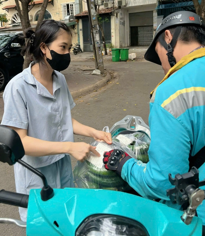 Thấy ba mẹ buồn vì cả tấn bơ ế, cô gái đăng bài giải cứu và kết quả bất ngờ Ảnh 3