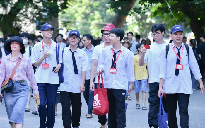 Ngoại thương, Bách khoa... và gần 30 trường công bố điểm sàn 2024, cao nhất 25 điểm Ảnh 2