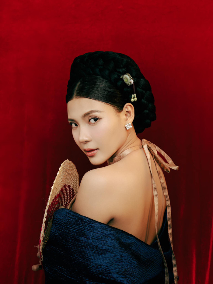 Tạo hình dì ghẻ của Thúy Diễm trong Con Cám