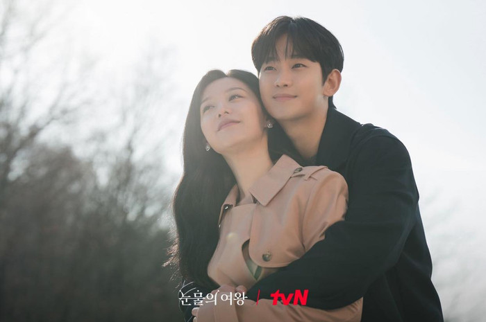 Rộ tin Kim Soo Hyun đã cầu hôn Kim Ji Won, ngày cưới đã được quyết định