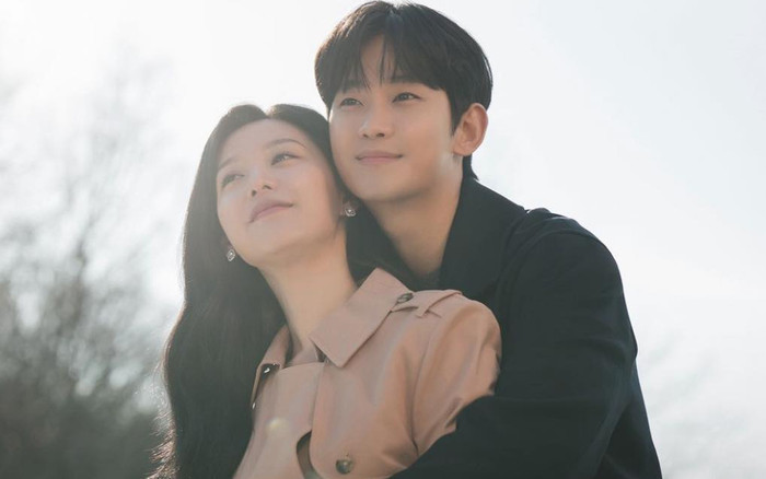 Kim Soo Hyun đã cầu hôn Kim Ji Won, ngày cưới đã được quyết định? Ảnh 2