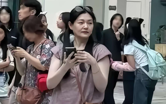 Bắt gặp nữ diễn viên hạng A trên phố: Nhan sắc gây thất vọng, ở ẩn sống nhờ tiền của chồng cũ? Ảnh 2