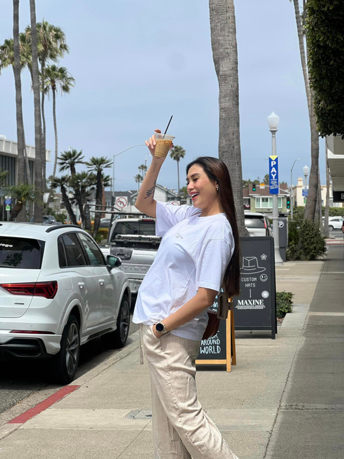 Võ Hoàng Yến chọn sinh con ở Việt Nam vì muốn gần gia đình. Ảnh FBNV