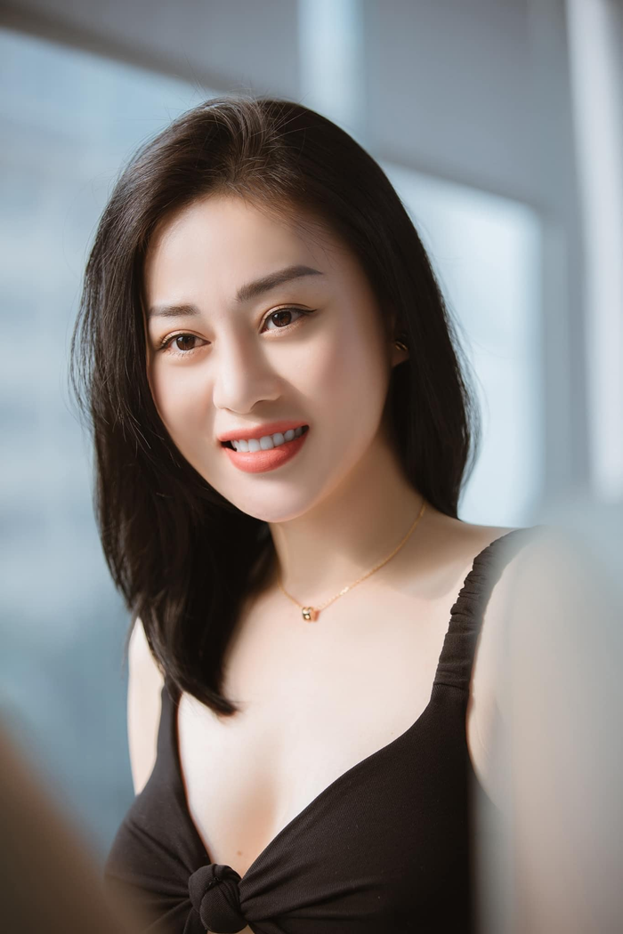 Nhan sắc hai người đẹp bị gắn mác 'tiểu tam' của Shark Bình Ảnh 3