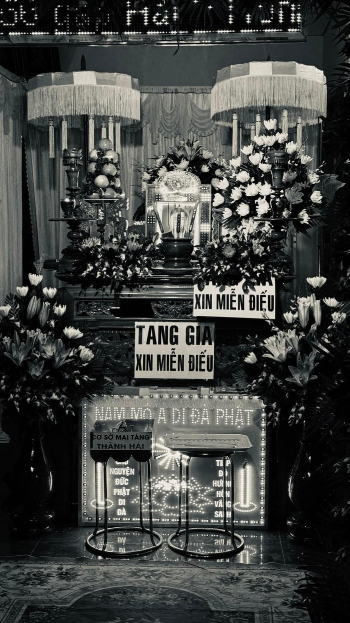 Diễn viên Gia Huy SuSu báo tin tang sự, Việt Hương và nhiều nghệ sĩ gửi lời chia buồn Ảnh 1