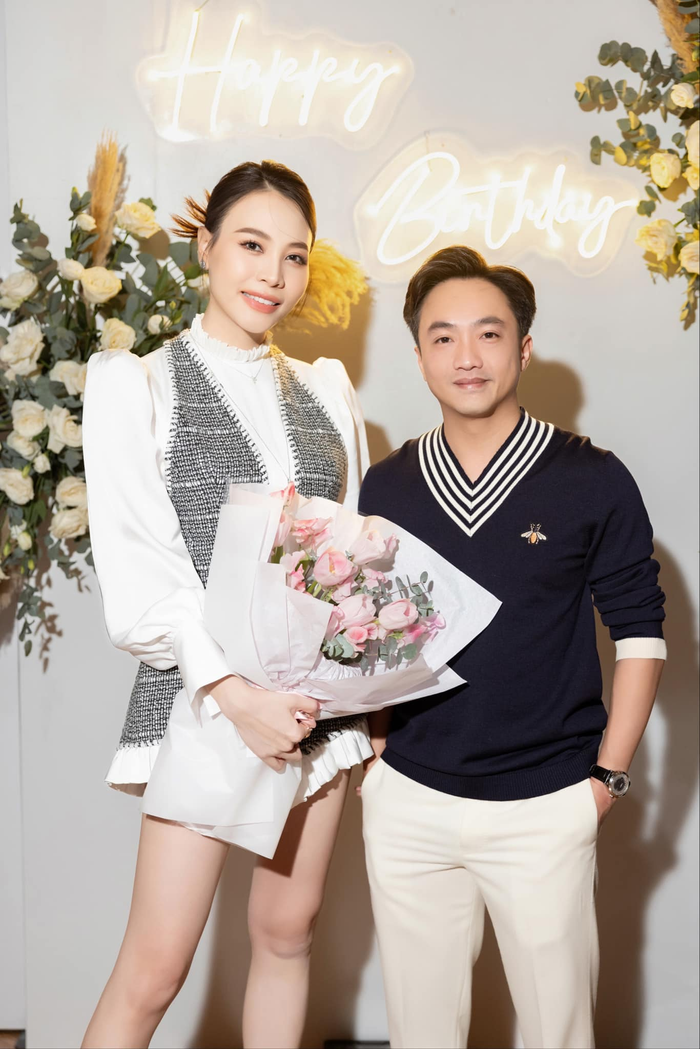 Vợ chồng Cường Đô La và Đàm Thu Trang bất ngờ có động thái lạ dạo gần đây khiến dân tình xôn xao.