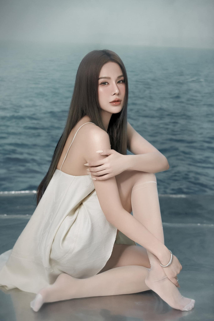 Diệp Lâm Anh thăng hạng nhan sắc rõ rệt hậu biến cố hôn nhân.