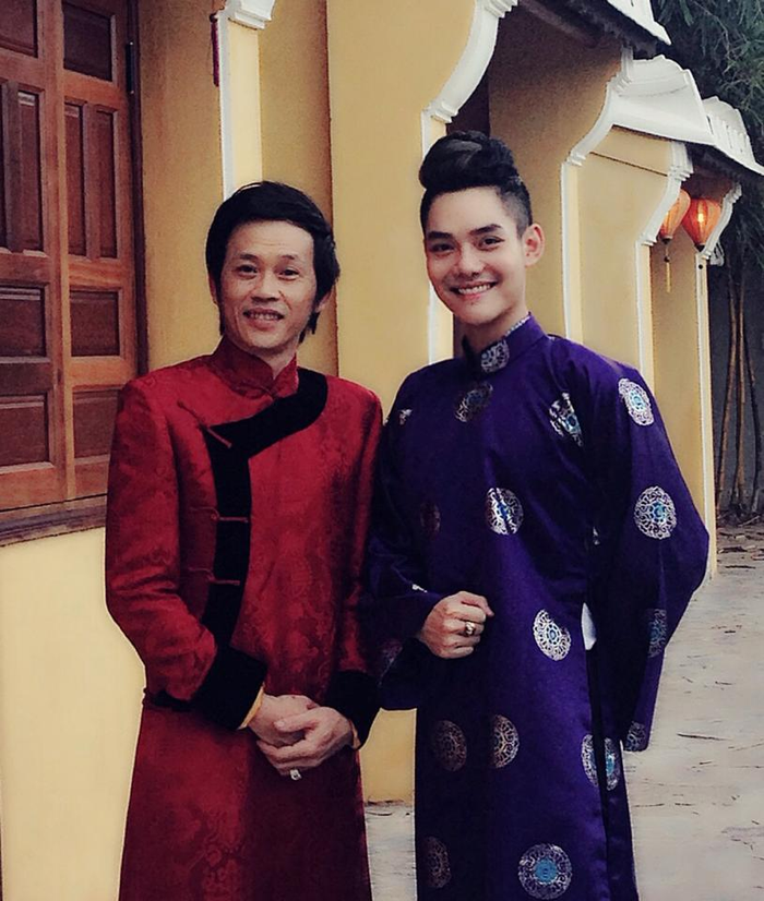 Hoài Linh và con nuôi Cao Hữu Thiên.